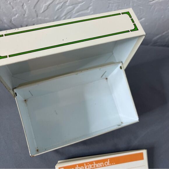 Vintage Recipe Holder 70s Blank Cards Metal Tin Watkins Vegetables - Picture 15 of 16